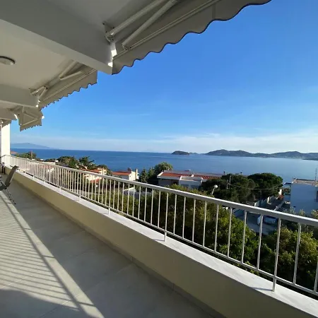 Hilltop Luxury Apartment Palaiontsiflikion Exterior photo