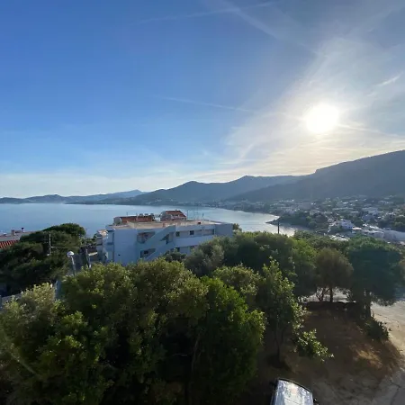 Hilltop Luxury Apartment Palaiontsiflikion Exterior photo