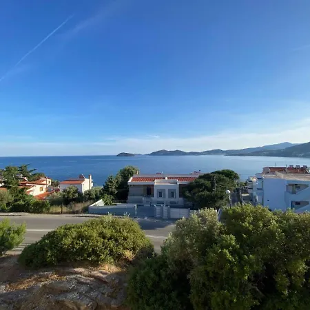 Hilltop Luxury Apartment Palaiontsiflikion Exterior photo