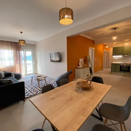 Hilltop Luxury Apartment Palaiontsiflikion Exterior photo